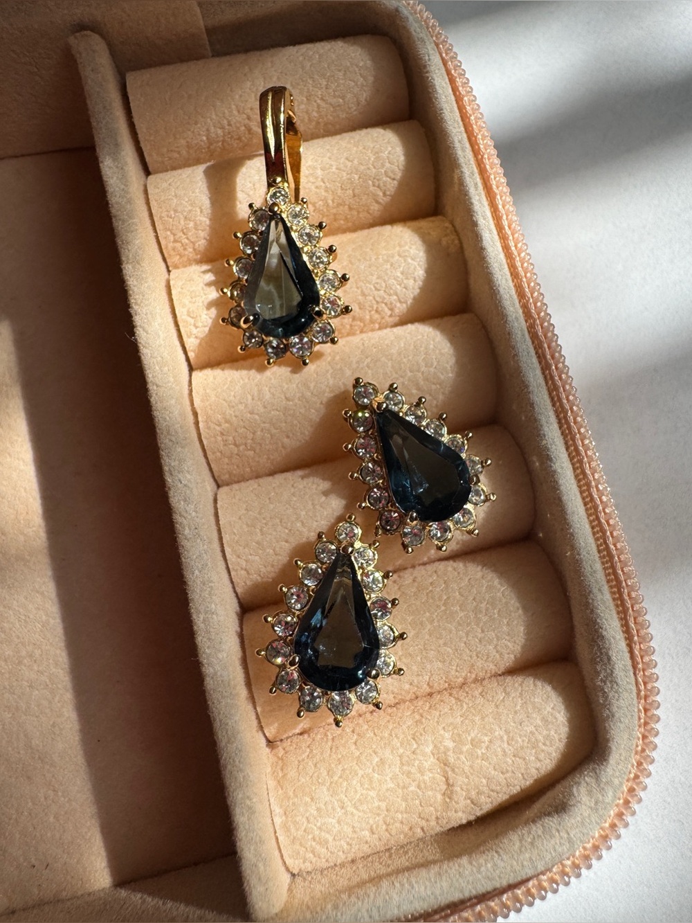 ROMAN Set Classic Teardrop Blue Crystal Glass Pendant & Earrings Jewelry Set
